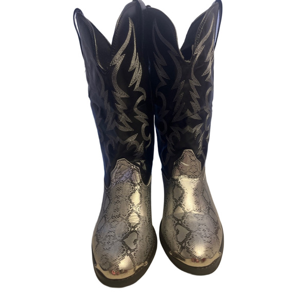 Women’s Western Calf height heeled cowboy boots size 10.5 Silver and Black - Picture 2 of 12
